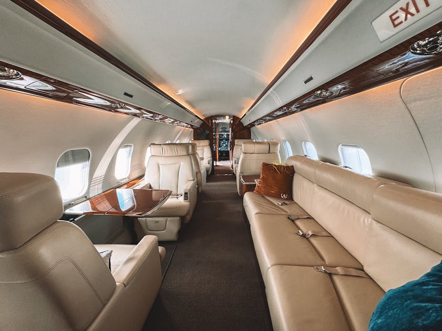 How Elite Travel Designers Tailor Custom Yacht-to-Polar Expeditions